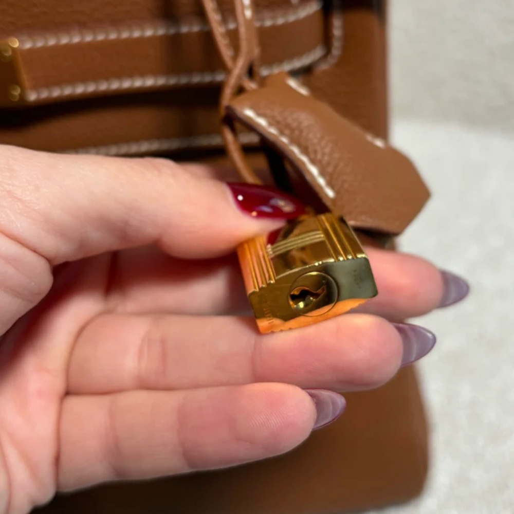 Authentic Hermes Kelly 28 Gold Togo GHW - Picture 10 of 16